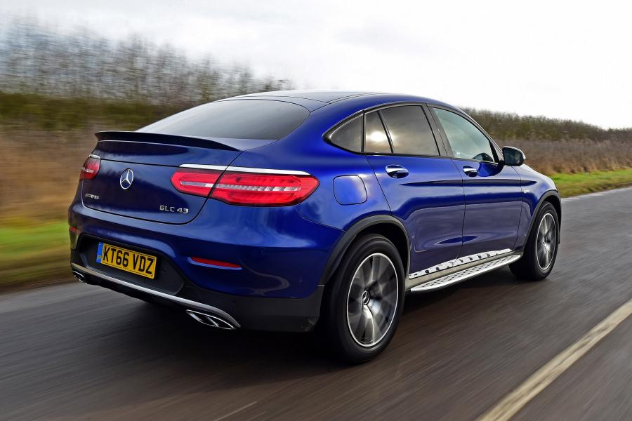  Mercedes-AMG GLC43 4Matic Coupe 2017 года  (UK) (фото 17 из 40)